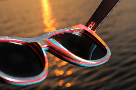 #OhSoRetro Skatewood Polarised Lensed Sunglasses - Image 4